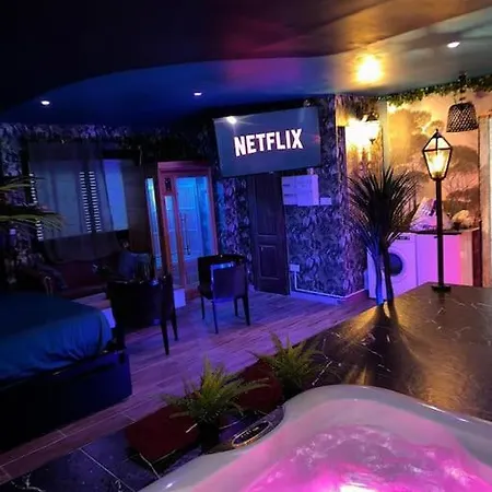 Apartment Marbella Privatif -jacuzzi-sauna
